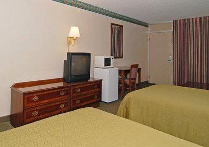 Cascades Mountain Resort, Ascend Hotel Collection Hendersonville Room photo